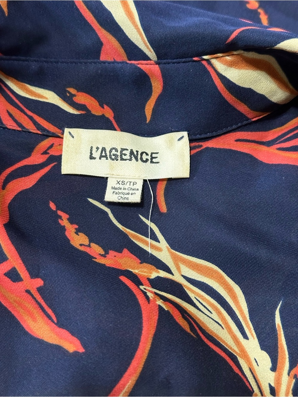L’Agence Women's Size XS Navy Red Floral Nina Silk Button Up Blouse Shirt - Picture 5 of 7